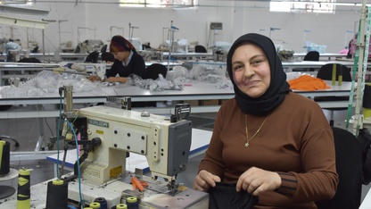 Afyonkarahisar'da beldede açılan tekstil fabrikası kadınlara ekmek kapısı oldu