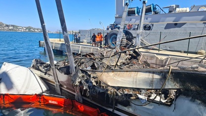 Bodrum'da yangında batan 7 motoryatın enkazı denizden çıkarılıyor