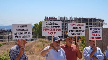 İzmir'de belediyeden umudunu kesen hak sahipleri, konut projesini kendileri tamamlamak istiyor