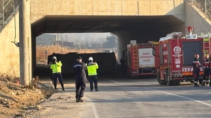 GÜNCELLEME 2 - Denizli'de devrilen işçi servisindeki 4 kişi öldü, 19 kişi yaralandı