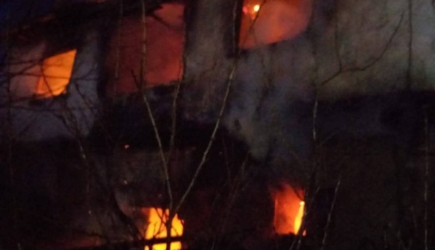 Afyonkarahisar'da evde çıkan yangın söndürüldü