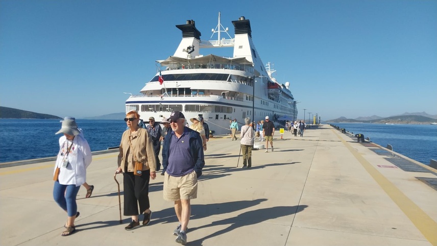 Bodrum'a "Star Legend" kruvaziyeriyle 274 turist geldi