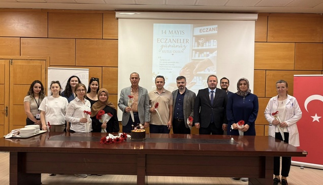 Afyonkarahisar Devlet Hastanesi'nde yeni eczane birimi açıldı