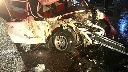 Ödemiş'te tırla çarpışan otomobilin sürücüsü yaralandı