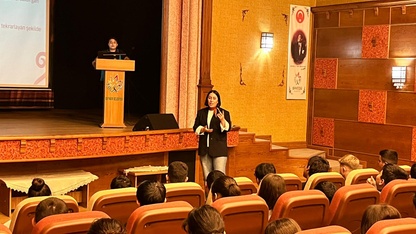 Bayındır'da öğrencilere "akran zorbalığı" eğitimi verildi