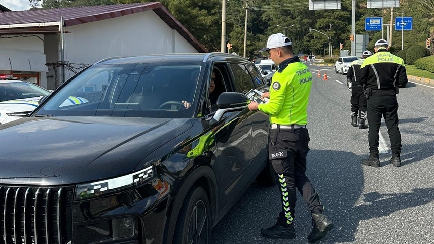 Marmaris'te Ramazan Bayramı tatili dolayısıyla trafik denetimleri artırıldı