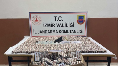 İzmir'de 26 bin sentetik ecza ele geçirildi