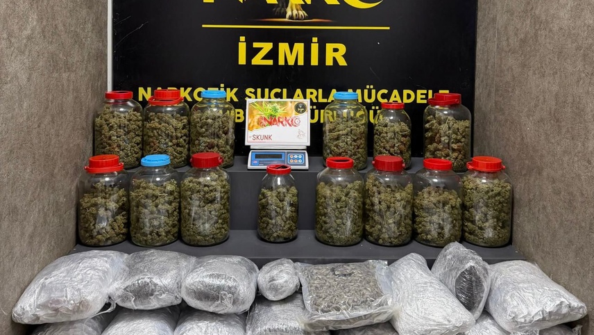 İzmir'de 60 kilo 200 gram uyuşturucu ele geçirildi, 4 şüpheli tutuklandı