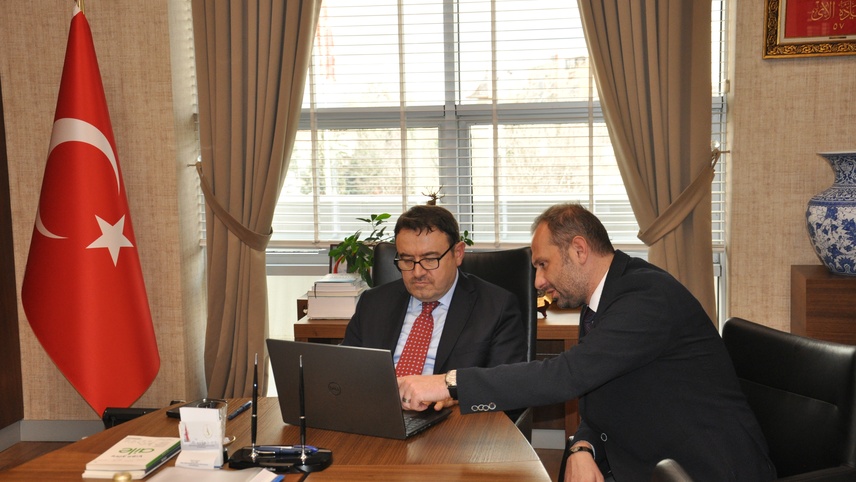 Kütahya Valisi Musa Işın, AA'nın "Yılın Kareleri" oylamasına katıldı