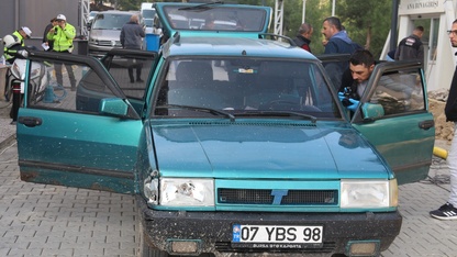 Bursa'dan çaldıkları otomobille Manisa'ya gelen 3 çocuk suçüstü yakalandı