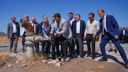 AK Parti Genel Sekreteri İnan, İzmir'deki Sera OSB'de incelemelerde bulundu: