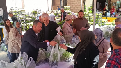 Sandıklı'da vatandaşlara fide dağıtımı yapıldı