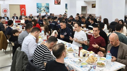 Ödemiş'te cezaevi çalışanları ve aileleri iftar programında bir araya geldi