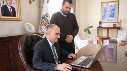 Manisa Valisi Özkan, AA'nın "Yılın Kareleri" oylamasına katıldı