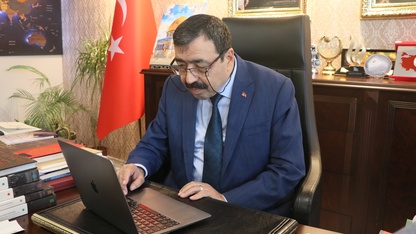 İzmir Katip Çelebi Üniversitesi Rektörü Köse, AA'nın "Yılın Kareleri" oylamasına katıldı