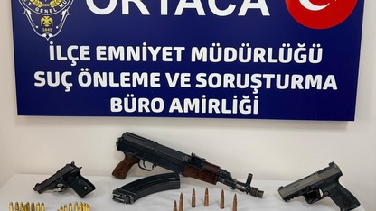 Muğla'da uzun namlulu silah ve ruhsatsız tabancayla yakalanan şüpheli tutuklandı