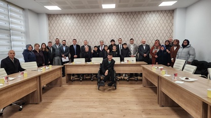 Kütahya'da engellilere tekerlekli sandalye desteği verildi