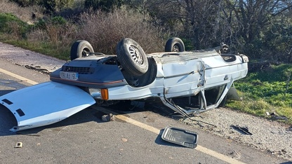 Aydın'da takla atan otomobildeki 5 kişi yaralandı