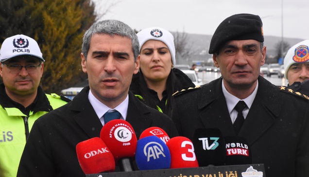 Afyonkarahisar Valisi Aktaş, Afyonkarahisar - Ankara kara yolu uygulama noktasını ziyaret etti