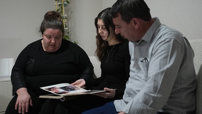 İzmir'de tramvay çarpan liseli kızın ailesi 50 gündür iyi haber bekliyor