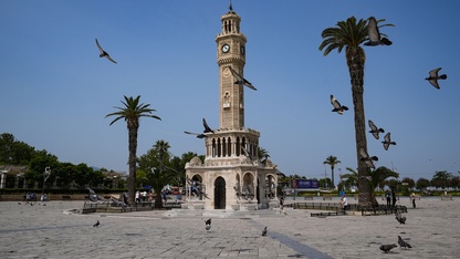 İzmir'de kent merkezinde bayram sessizliği hakim