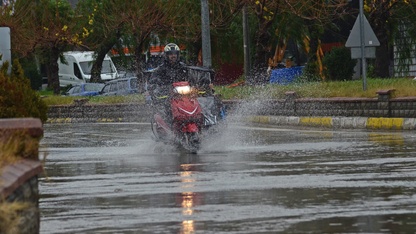 Aydın'da şiddetli yağış ve fırtına etkili oldu 