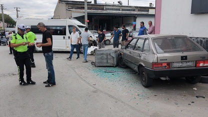 Kütahya'da servis minibüsü ile öğrenci servisinin çarpıştığı kazada 7 kişi yaralandı