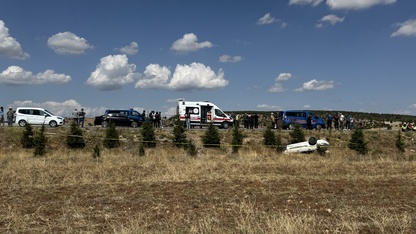 Kütahya'da yol kontrolü yaparken otomobilin çarptığı jandarma trafik personeli şehit oldu