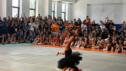 Marmaris'te çocuk fitness şampiyonası renkli görüntülerle başladı