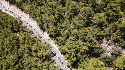 "Sakin Kent" Akyaka'da kara yolu ve plajlarda yoğunluk yaşandı