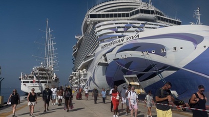 Bodrum'a iki kruvaziyer 3 bin 907 yolcu getirdi 