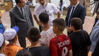 Datça'da depremzede çocuklar denizle buluştu