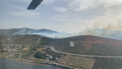 GÜNCELLEME - İzmir'in Urla ilçesinde makilik alanda çıkan yangın kontrol altına alındı