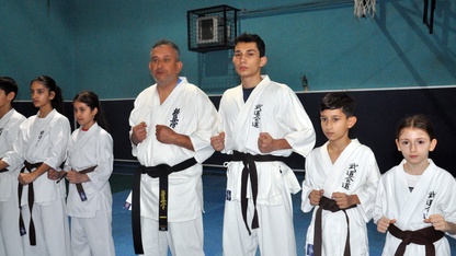 Gazi baba ve azminden etkilenen çocukları, budokaidoda şampiyonluklar kazanıyor
