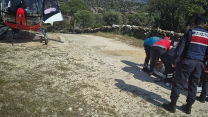 Aydın'da yürüyüş sırasında rahatsızlanan kişi, ambulans helikopterle hastaneye sevk edildi