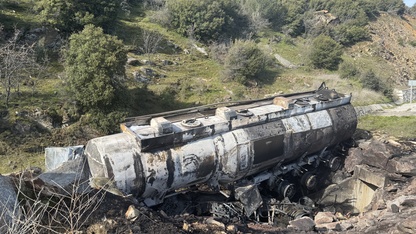 Uşak'ta devrildikten sonra alev alan akaryakıt tankerinin sürücüsü öldü