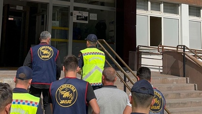 İzmir'de firari hükümlü sahte kimlikle yakalandı