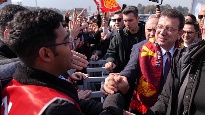 İstanbul Büyükşehir Belediye Başkanı İmamoğlu, İzmir'de partililere seslendi: