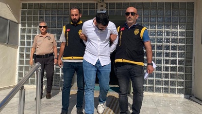 Aydın'da kendisini MİT görevlisi olarak tanıtıp dolandırıcılık yaptığı öne sürülen kişi tutuklandı