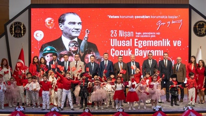 İzmir Adliyesi'nde 23 Nisan kutlandı