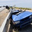 Bodrum'da bariyerlere saplanarak tavanı parçalanan otomobilin sürücüsü yaralandı