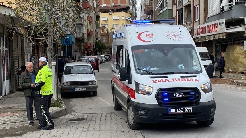 Aydın'da minibüsün yayaya çarpması güvenlik kamerasında