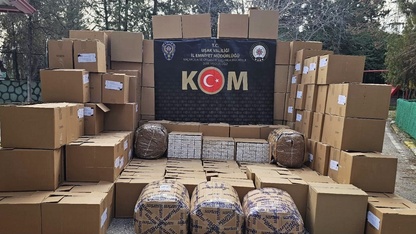 Uşak'ta 1 milyon 801 bin bandrolsüz makaron ele geçirildi