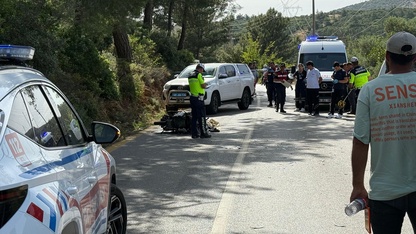 Bodrum'da kamyonetle motosikletin çarpıştığı kazada 1 kişi öldü, 1 kişi yaralandı
