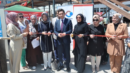 Kütahya'da ADEM kursiyerlerinin sergisi açıldı