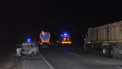 Manisa'da otomobilin park halindeki kamyona çarpması sonucu 1 kişi hayatını kaybetti