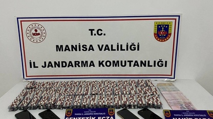 Manisa'da 3 bin 270 sentetik ecza hap ele geçirildi