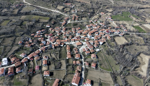 Afyonkarahisar'ın "En Yeşilaycı Köyü" Tazlar'ın sakinleri bağımlılıktan uzak bir yaşam sürüyor