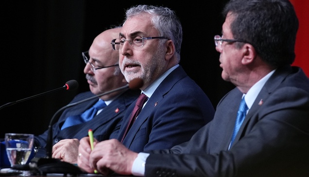 Çalışma ve Sosyal Güvenlik Bakanı Işıkhan, Denizli'de iş insanlarıyla bir araya geldi: