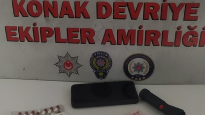 İzmir'de uyuşturucu operasyonunda yakalanan 2 şüpheli tutuklandı